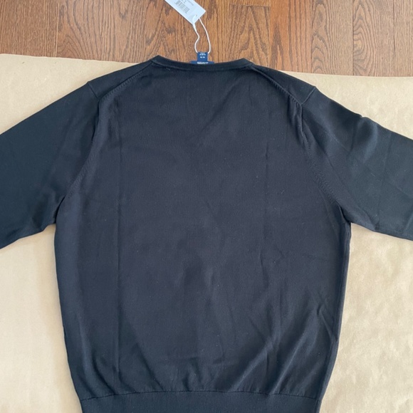 New with tags Men’s Black cotton V-neck sweater - Picture 2 of 6